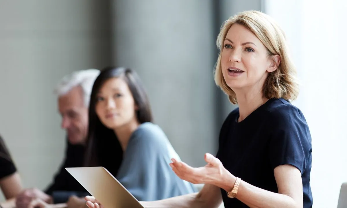 LaunchPad Pro roket temalı görsel